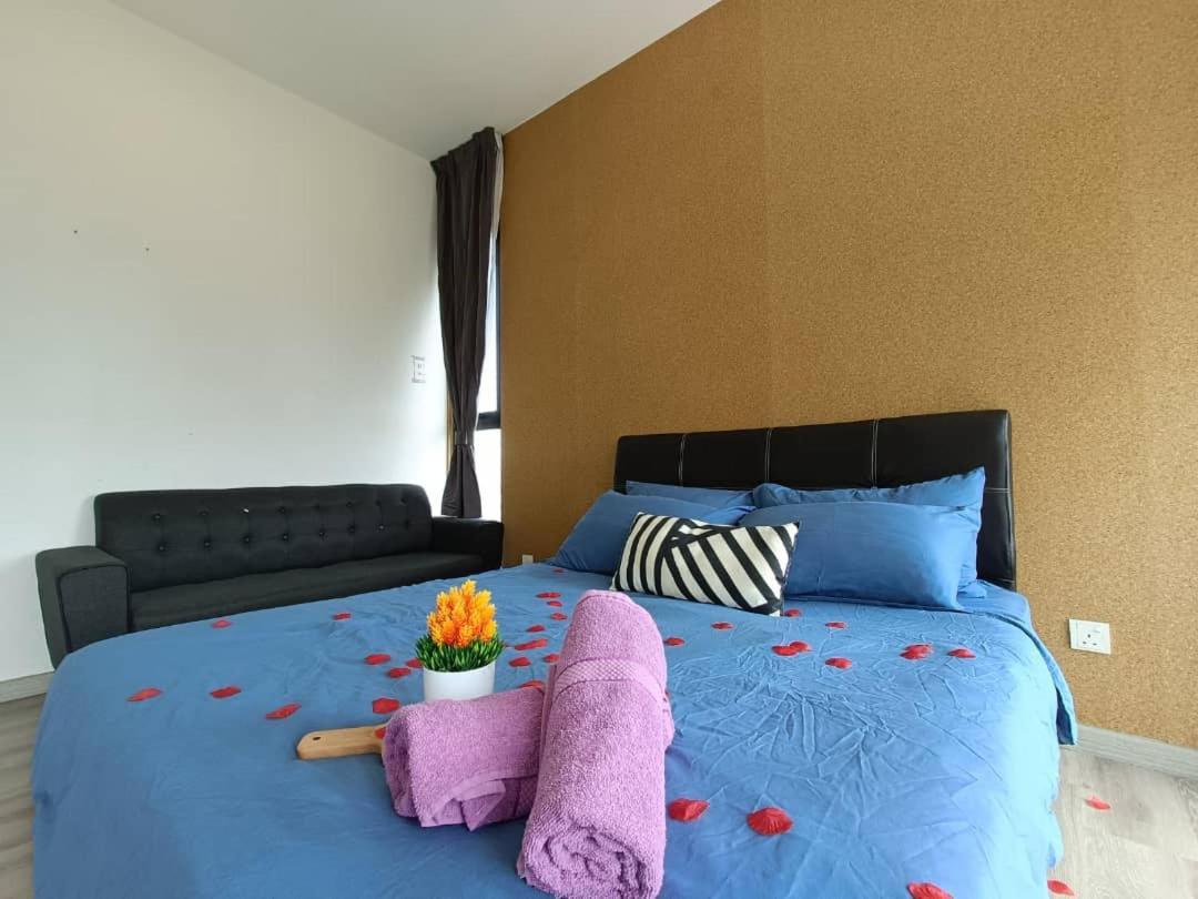 Appartamento Southkey Mosaic By Antlerzone Johor Bahru Esterno foto