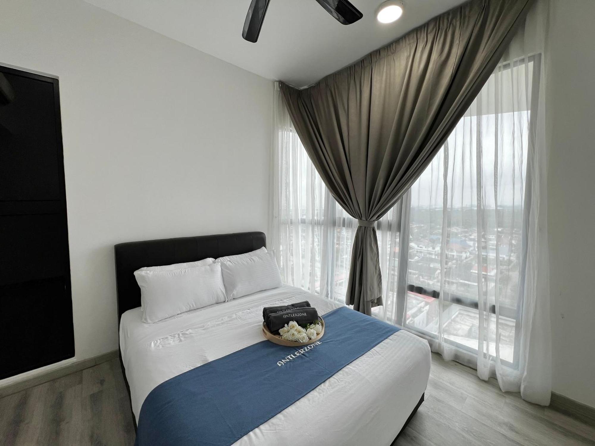 Appartamento Southkey Mosaic By Antlerzone Johor Bahru Esterno foto