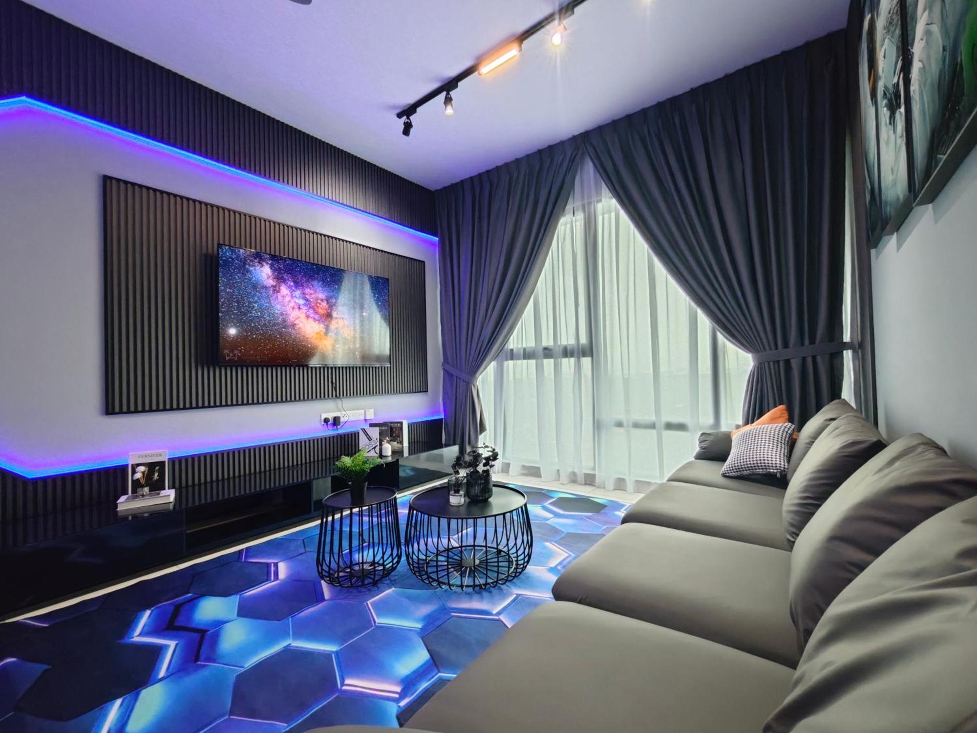 Appartamento Southkey Mosaic By Antlerzone Johor Bahru Esterno foto
